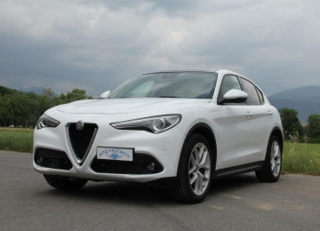 Alfa Romeo Stelvio 2.2 t Executive Q4 210cv auto con tetto apribile